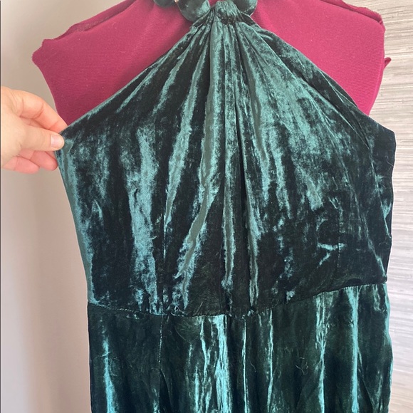 Samantha Pleet Green Velvet Jumpsuit (Size 4) - Picture 4 of 10